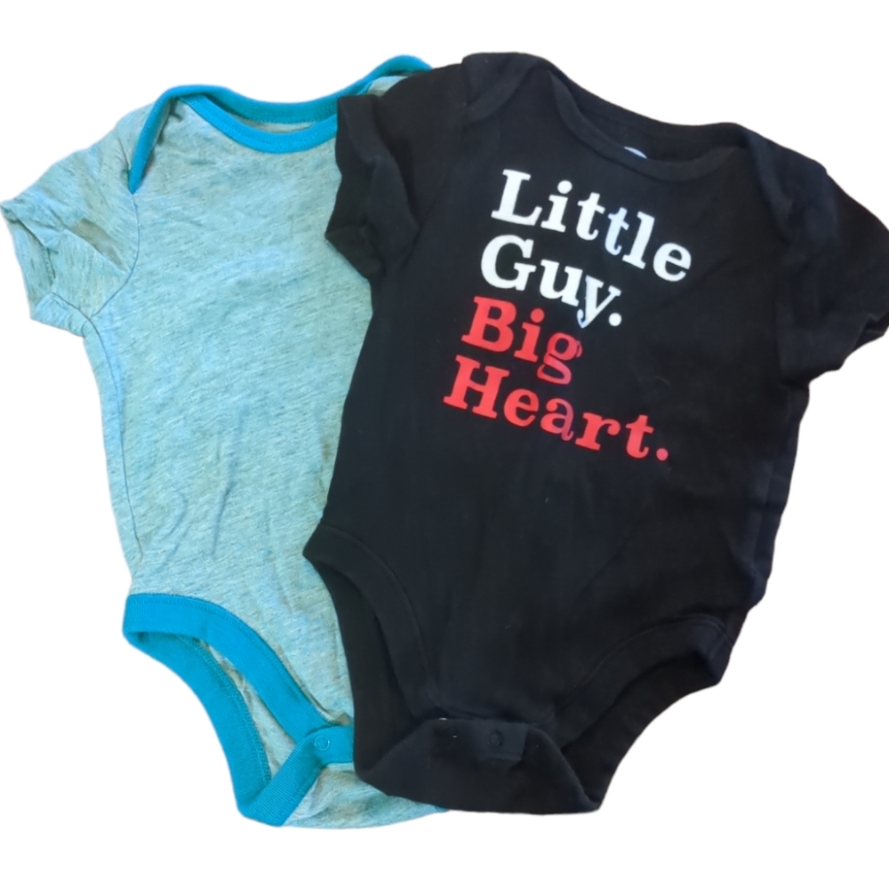 🍁2/$7🍁OLD NAVY 2 Onesies Black Little Guy Solid Green